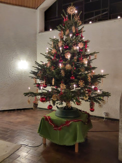 Christbaum Auferstehungskirche Icking